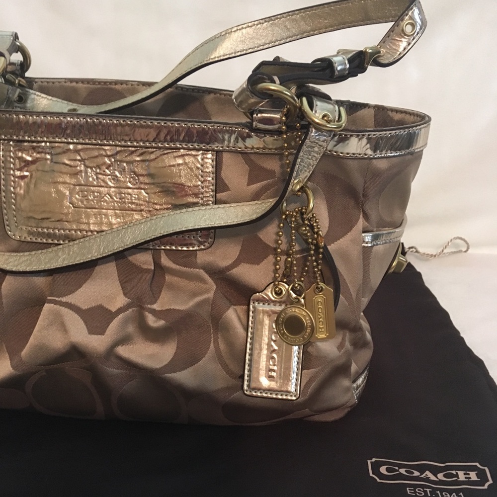 Authentic Coach Signature Collection Tote - Picture 3 of 8